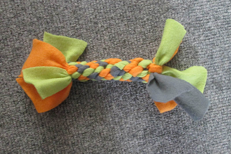 Fertiges Fleece-Zergel groß